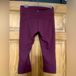 Used maroon Capri workout pants